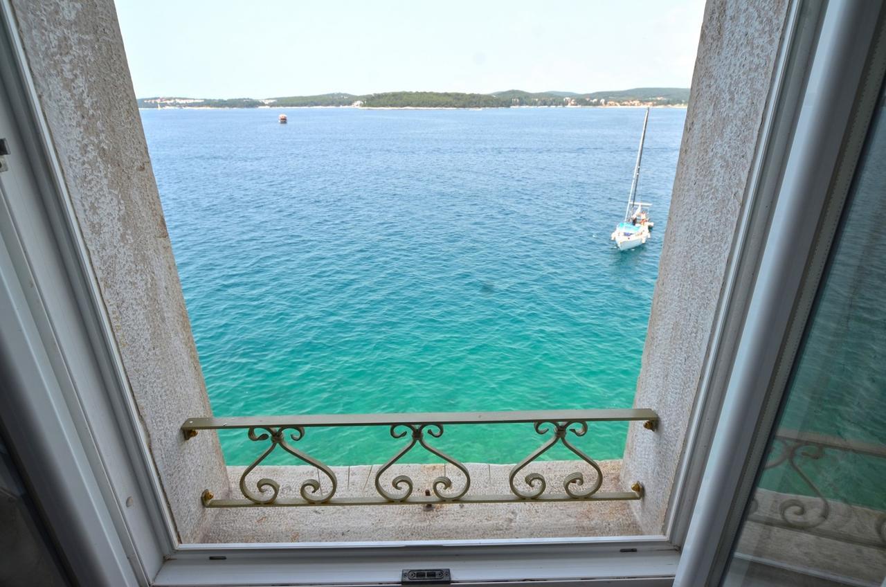 Arnolongo B4 Sea View Hotell Rovinj Eksteriør bilde